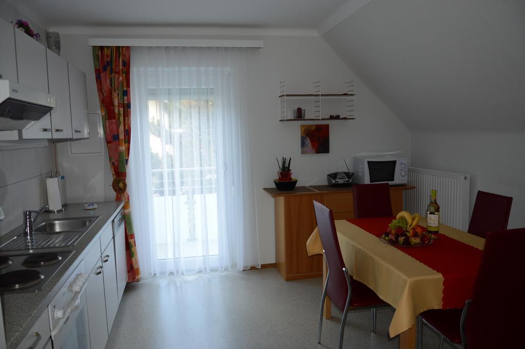 Haus Thon Apartment Bodensdorf Ruang foto